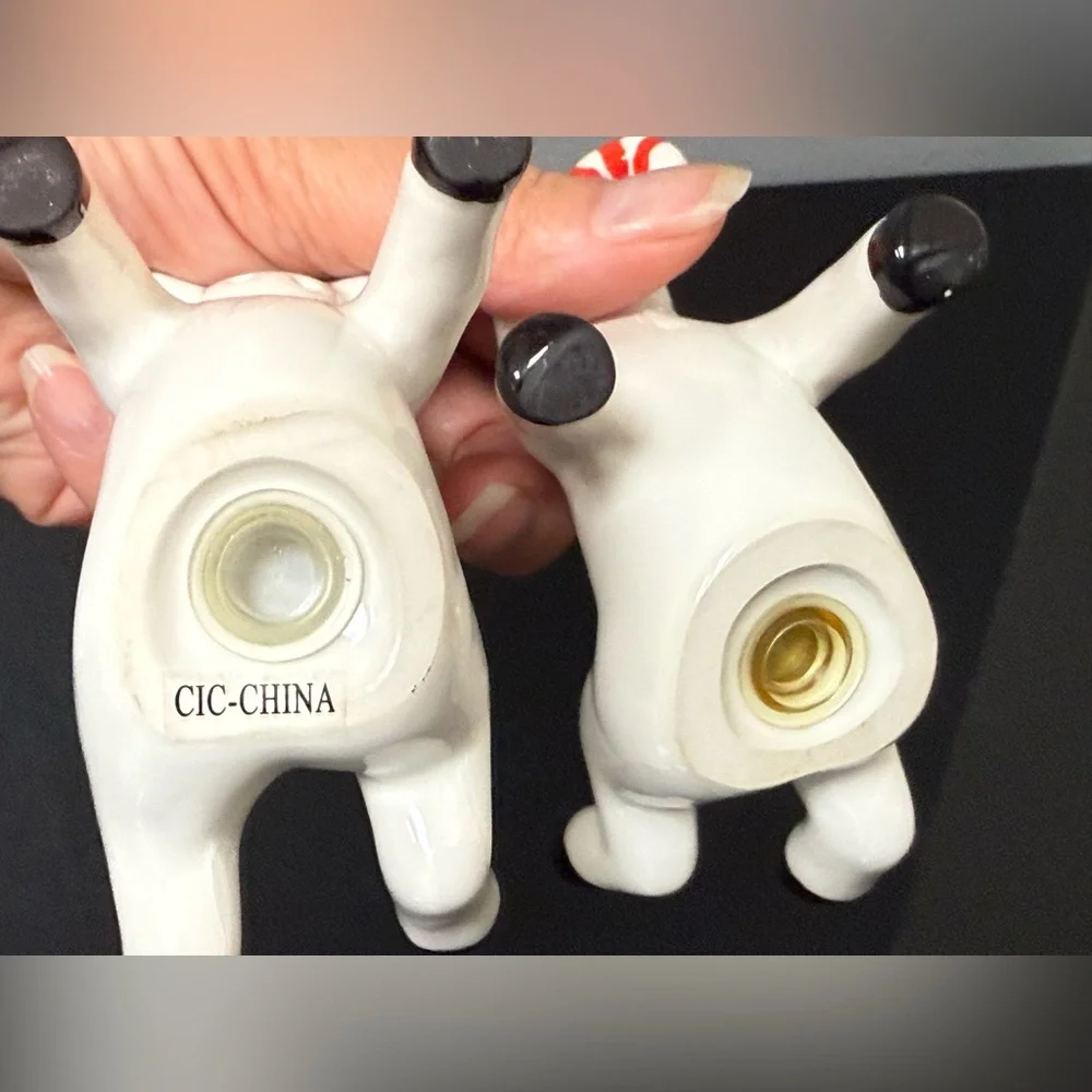 Vintage‎ Christmas Festive Reindeer Salt & Pepper Holiday Shaker Set ~4”